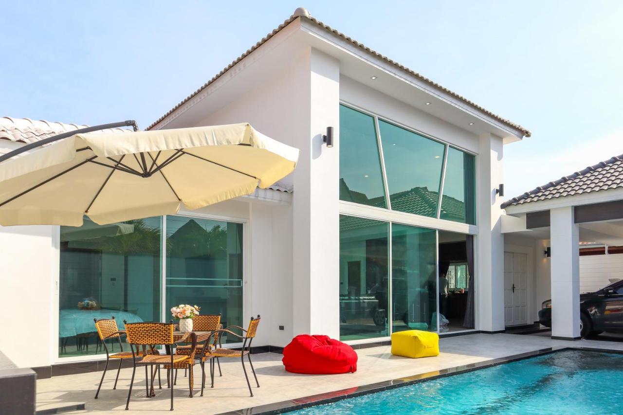 *city~house* 芭堤雅豪华泳池别墅近步行街 別墅 Pattaya